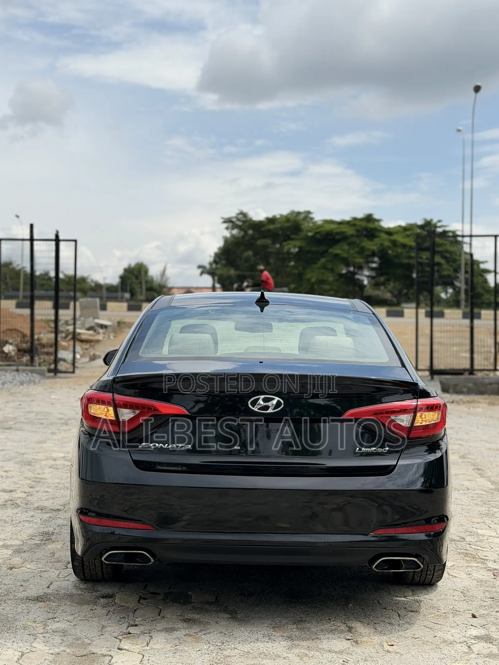 Hyundai Sonata Limited 2.0T Seban (2.0L 4cyl 6A) 2016 Black
