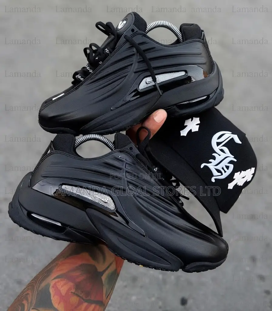 Nike Air Max Plus Drift Triple Black Sneakers