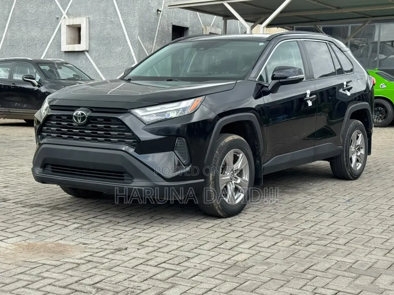 Toyota RAV4 XLE 2022 Black