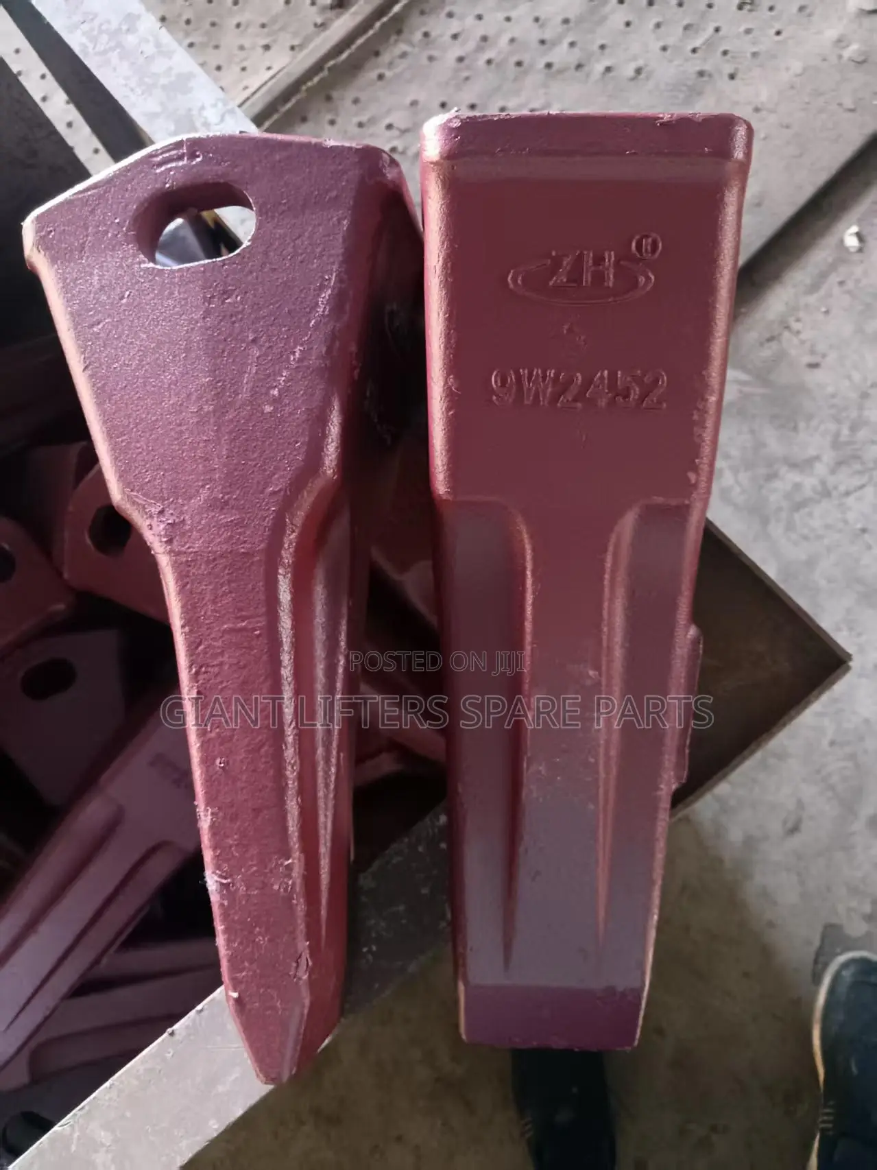 9w2452 - R450 Ripper Tip