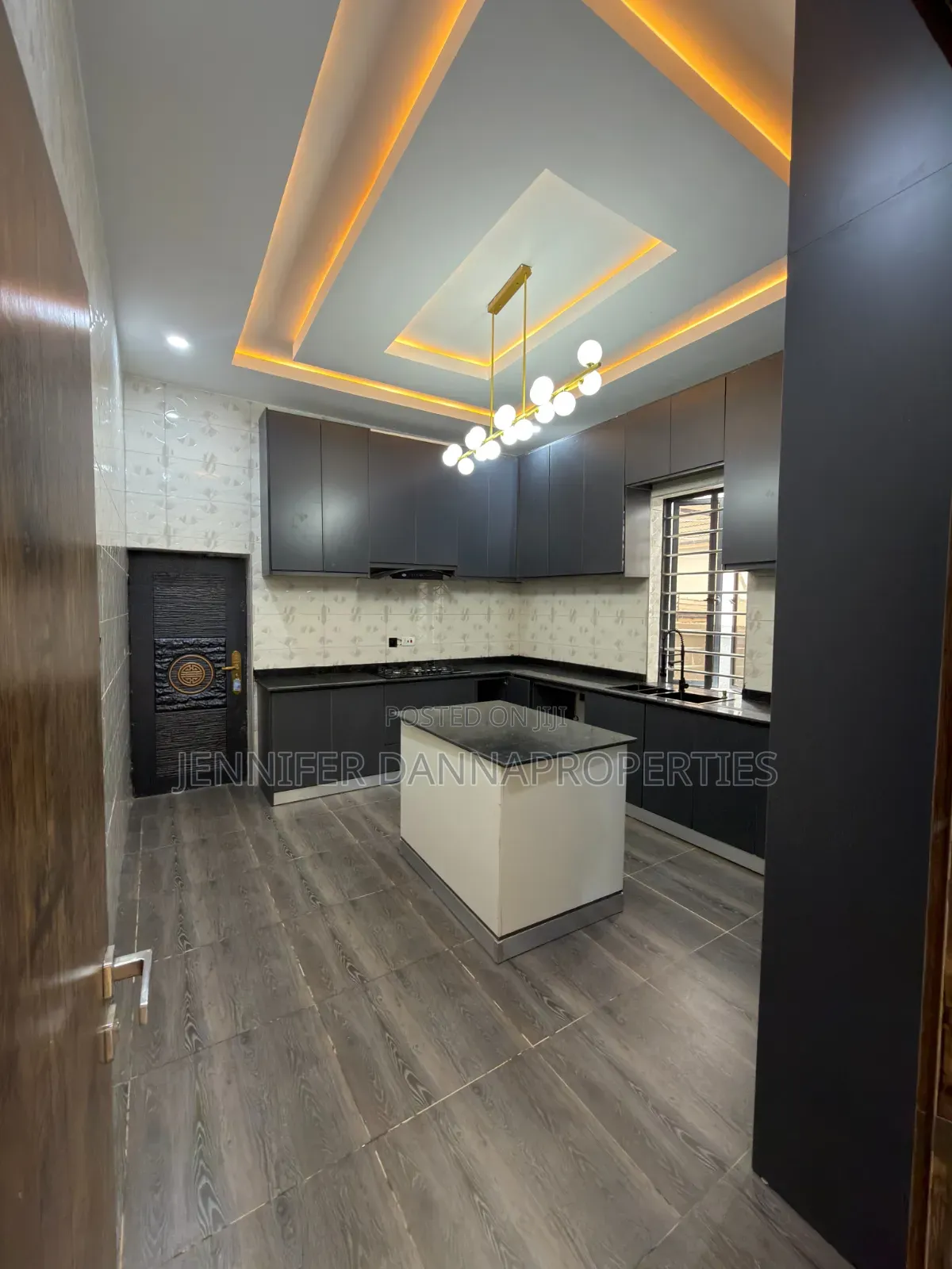 5bdrm Duplex in Enugu for sale