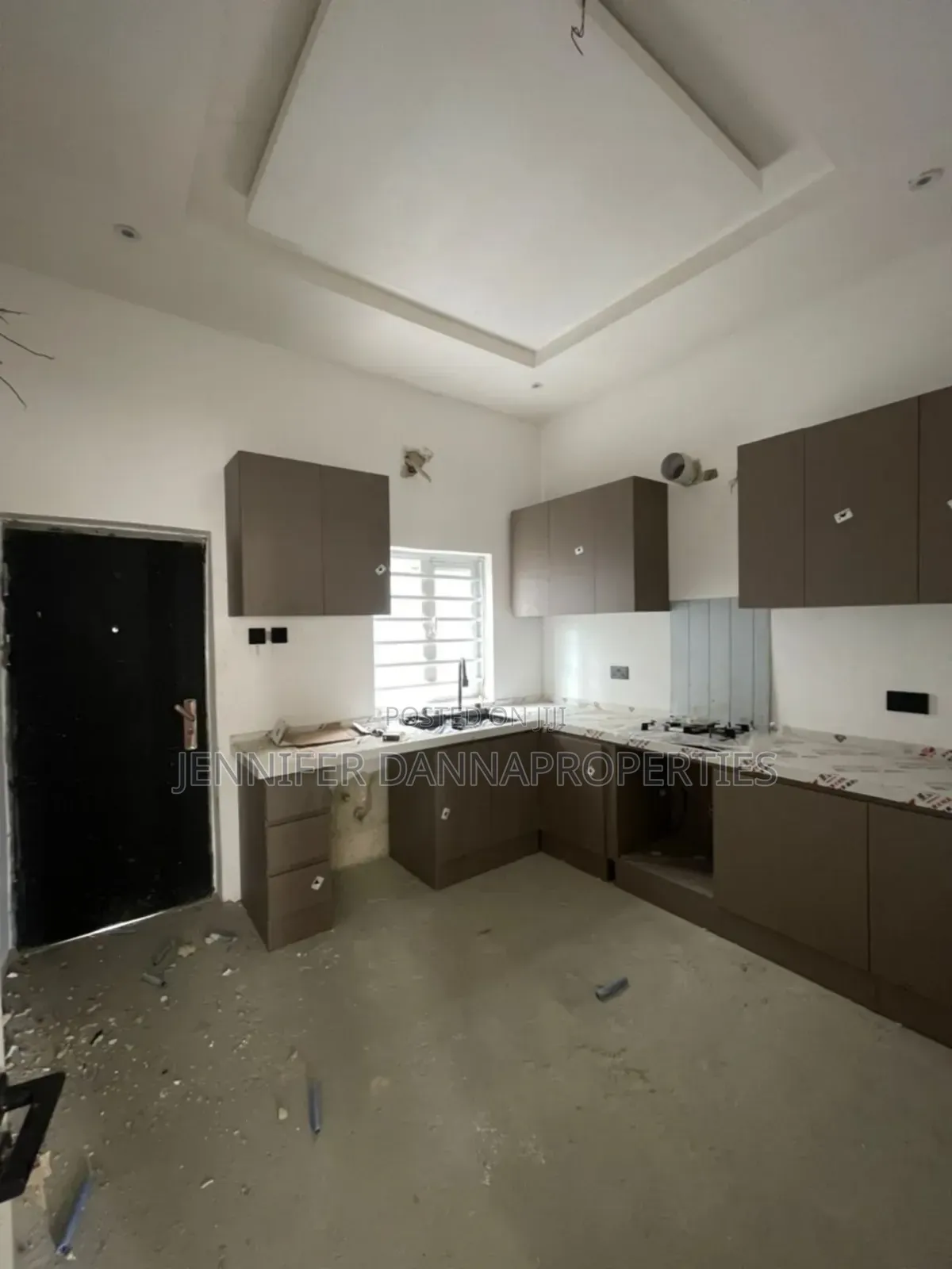 4bdrm Townhouse/Terrace in Awoyaya for sale