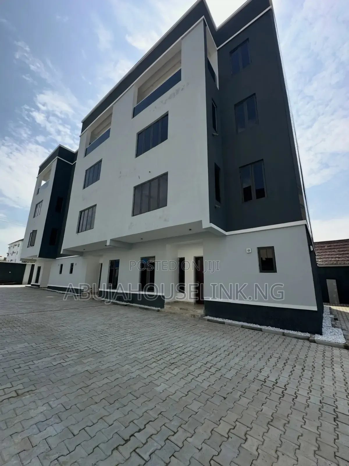 4bdrm Duplex in Jahi Abuja for sale