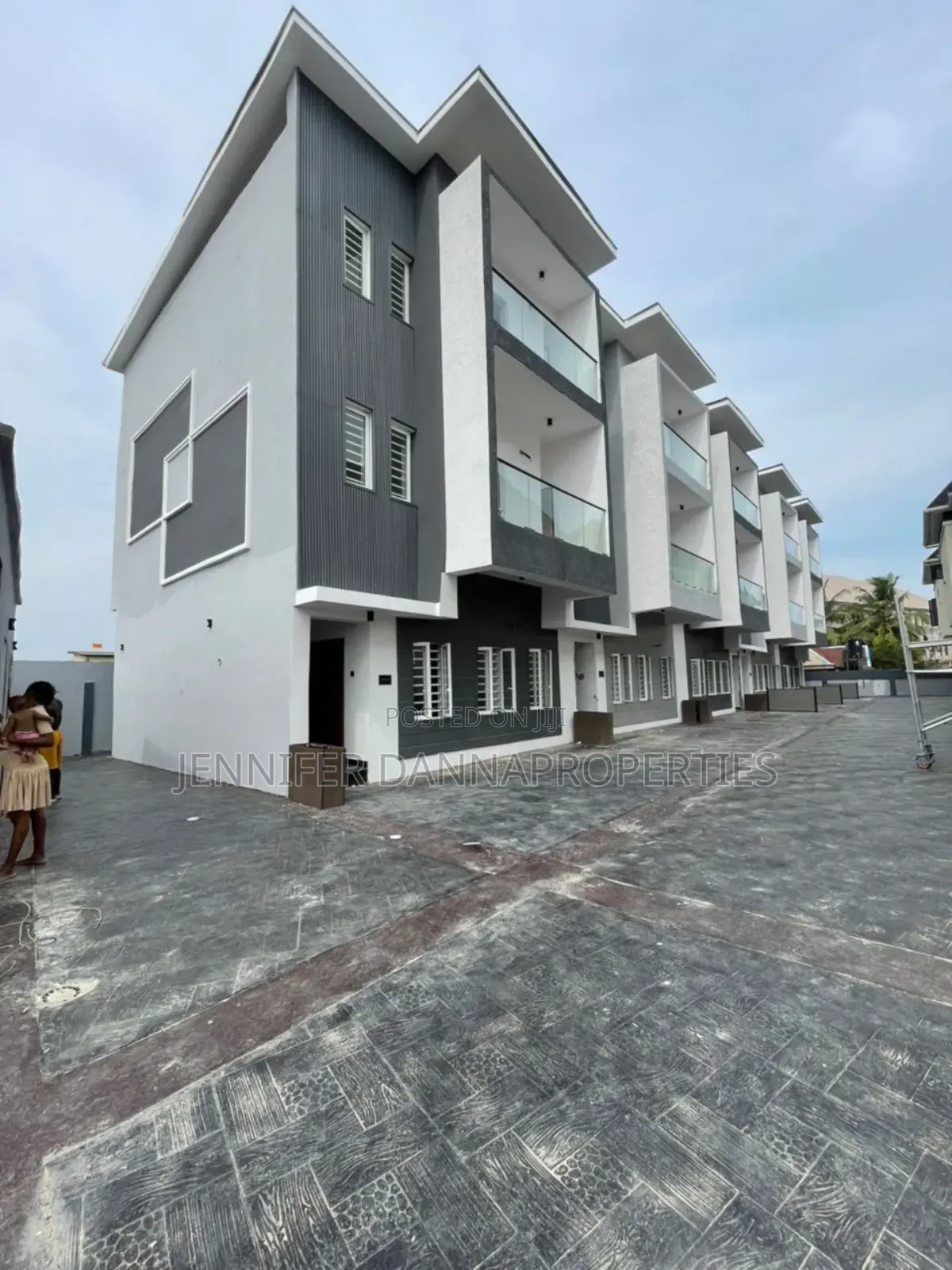 4bdrm Townhouse/Terrace in Awoyaya for sale