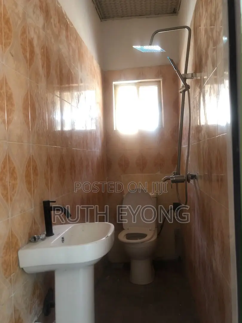 2bdrm Apartment in Lekki Phase 1, Lagos for rent