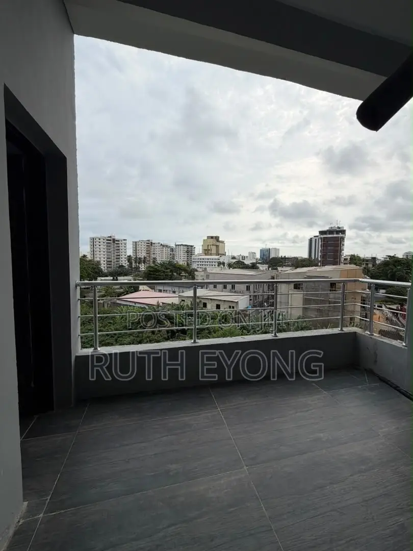 3bdrm Apartment in Victoria Island for rent