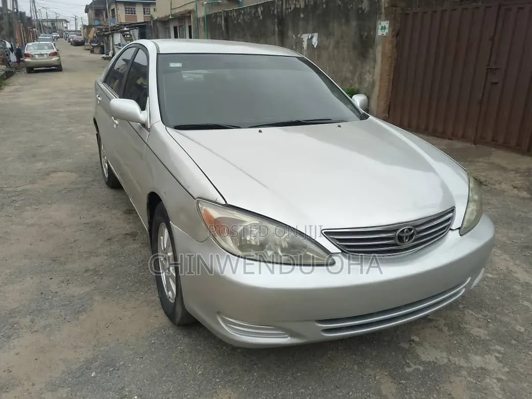 Toyota Camry 2004 Silver
