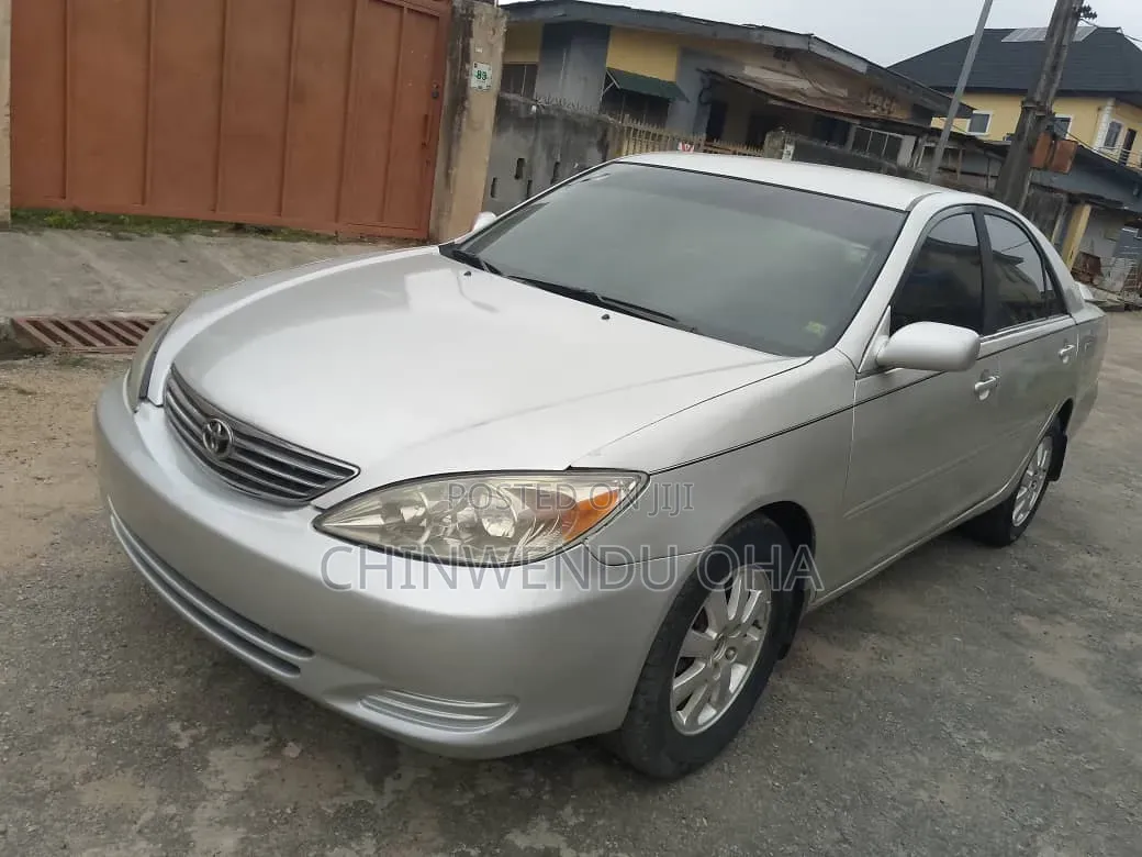 Toyota Camry 2004 Silver