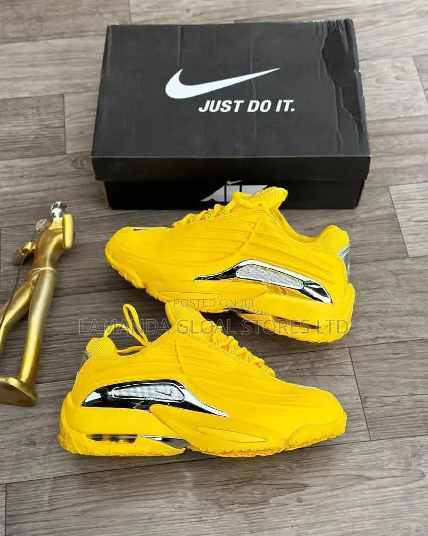 Nike Air Max Plus Drift Vibrant Yellow Sneakers