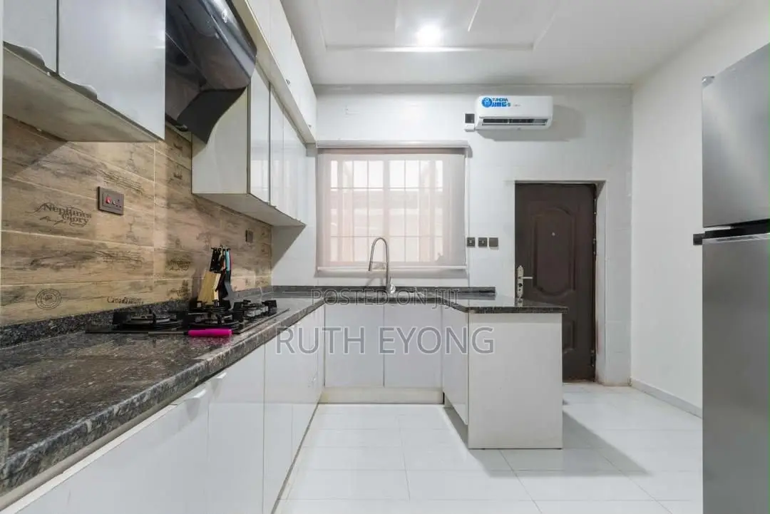 Furnished 4bdrm House in Lekki Right, Lekki, for rent