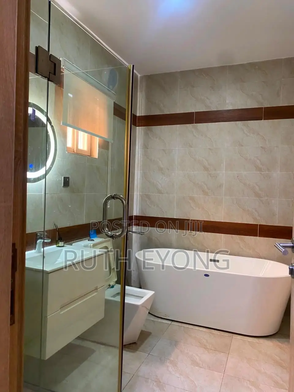 Furnished 4bdrm House in Lekki Right, Lekki, for rent