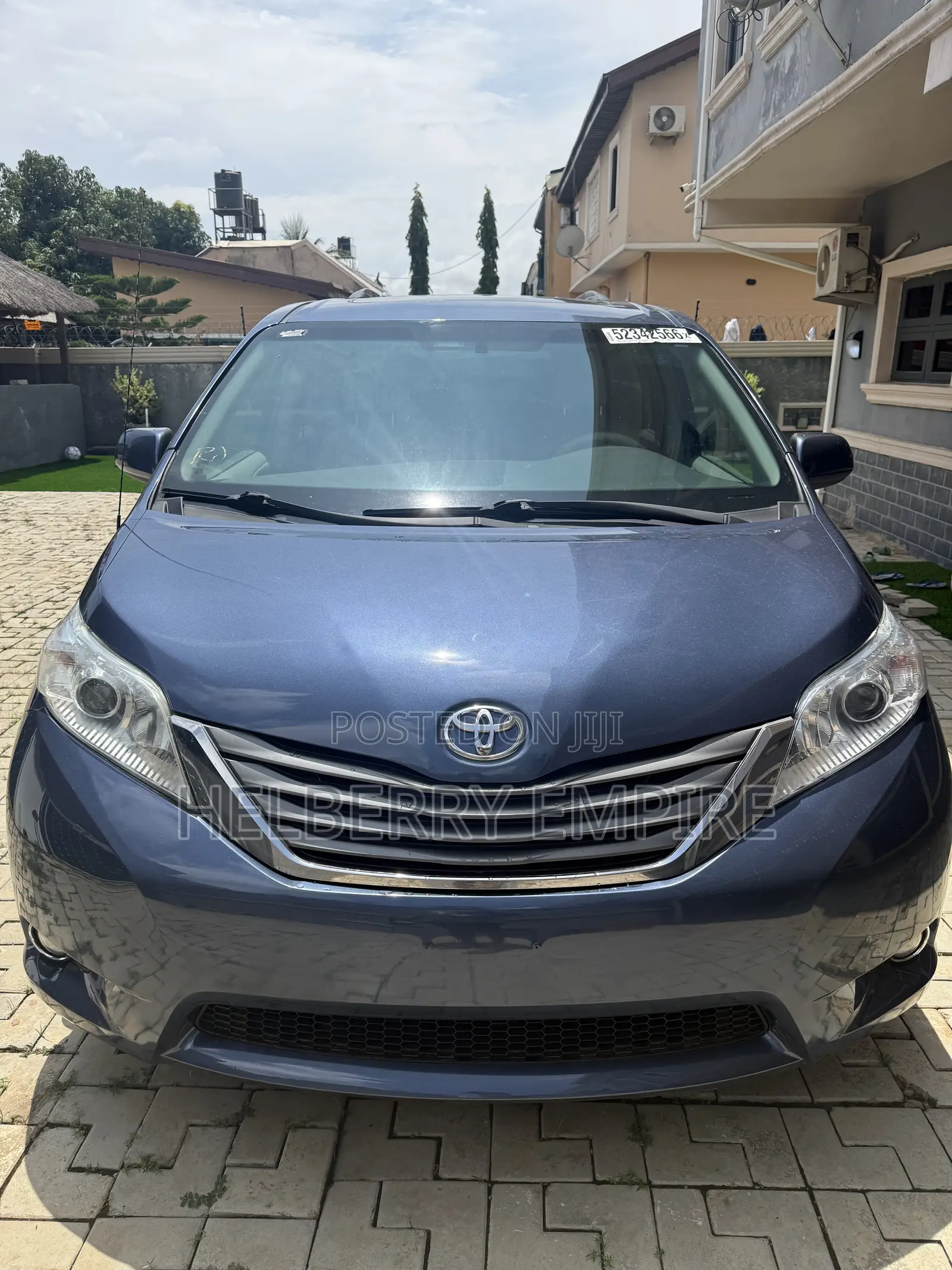 Toyota Sienna 2014 Blue