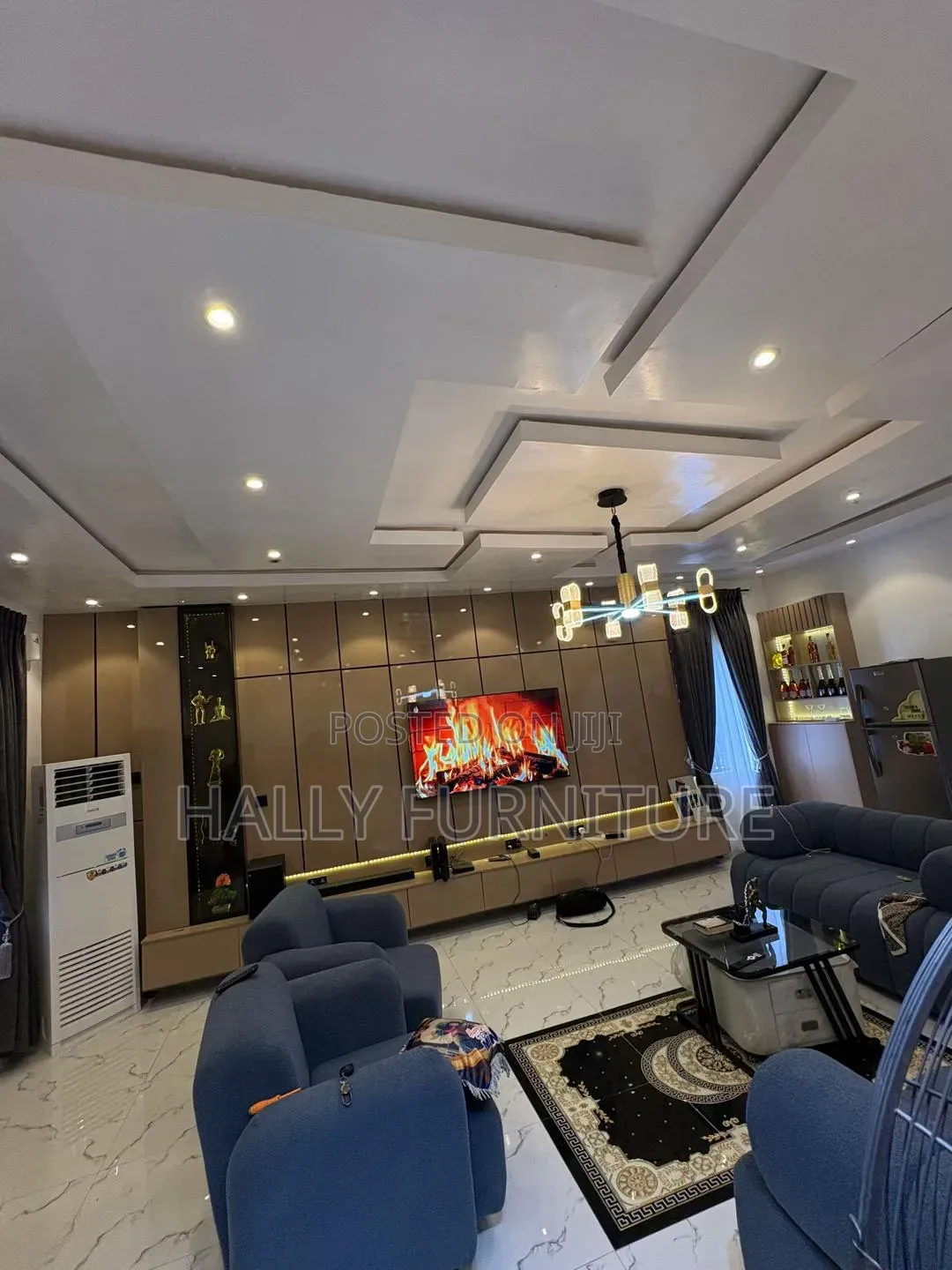 Capacino TV Console