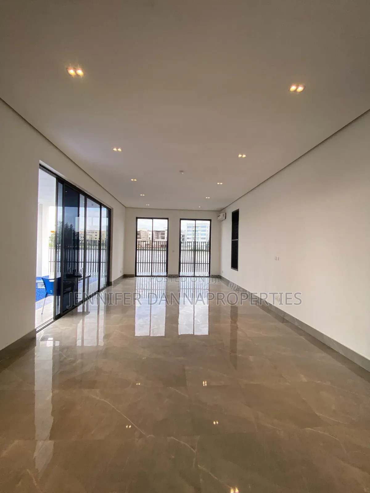 5bdrm Duplex in Old Ikoyi for sale