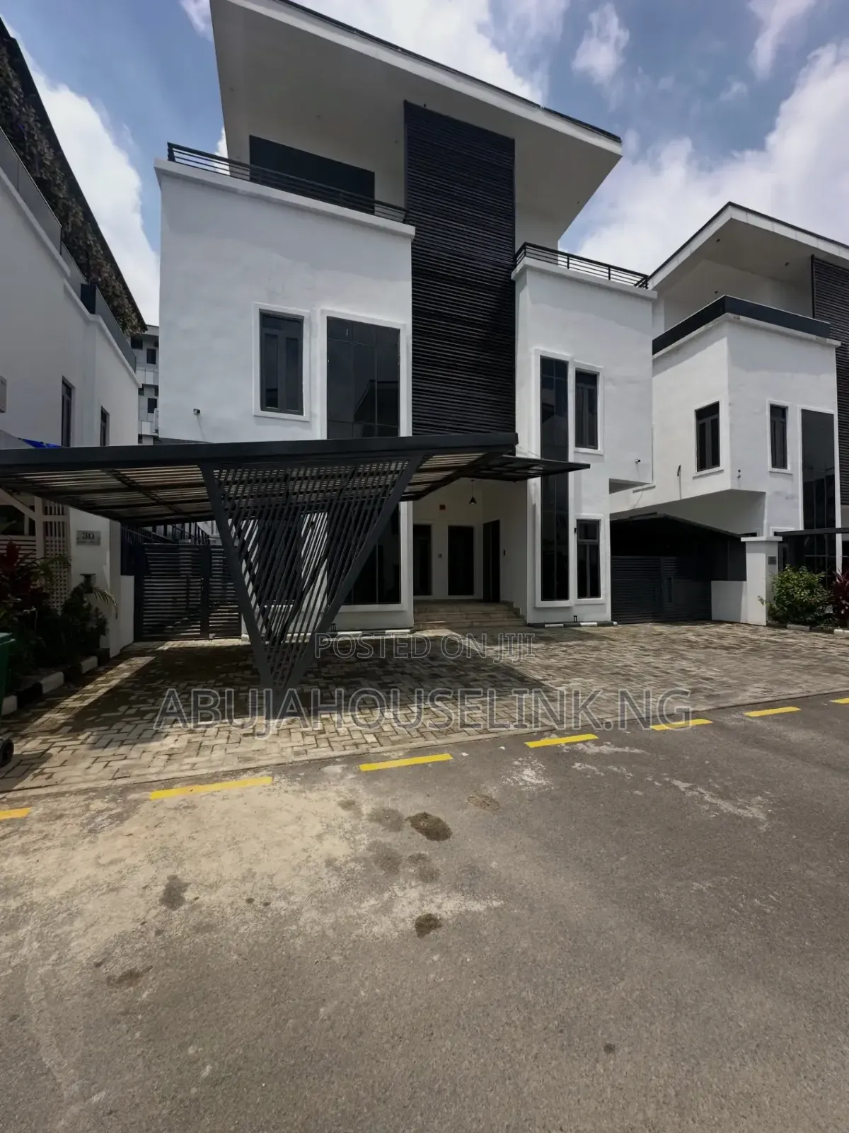 4bdrm Duplex in Jahi Abuja for sale