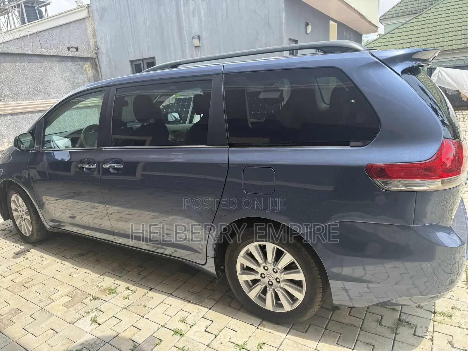 Toyota Sienna 2014 Blue