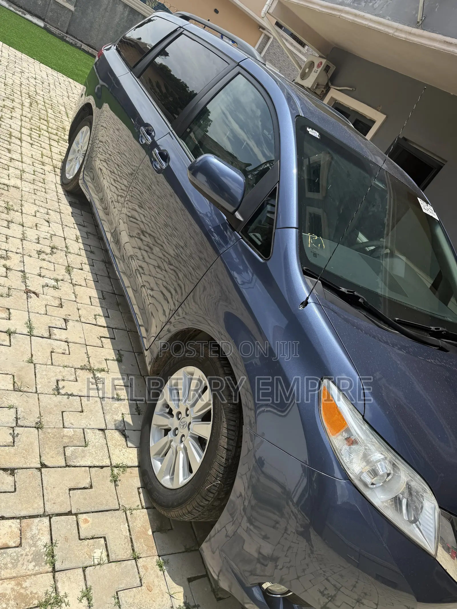 Toyota Sienna 2014 Blue