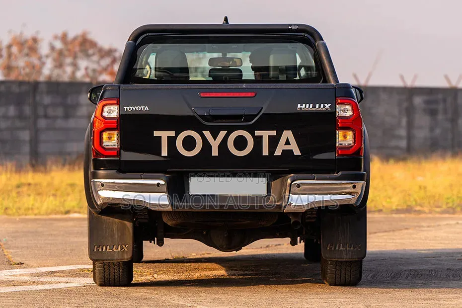 Toyota Hilux 2015 2018 2020 2022 Back Bumper