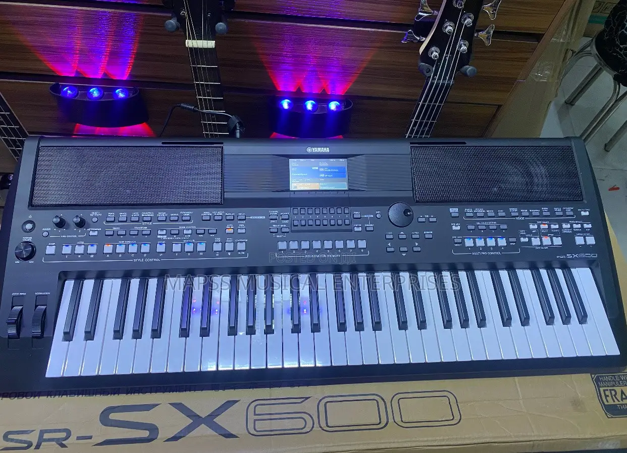 Yamaha PSR-SX600 Keyboard