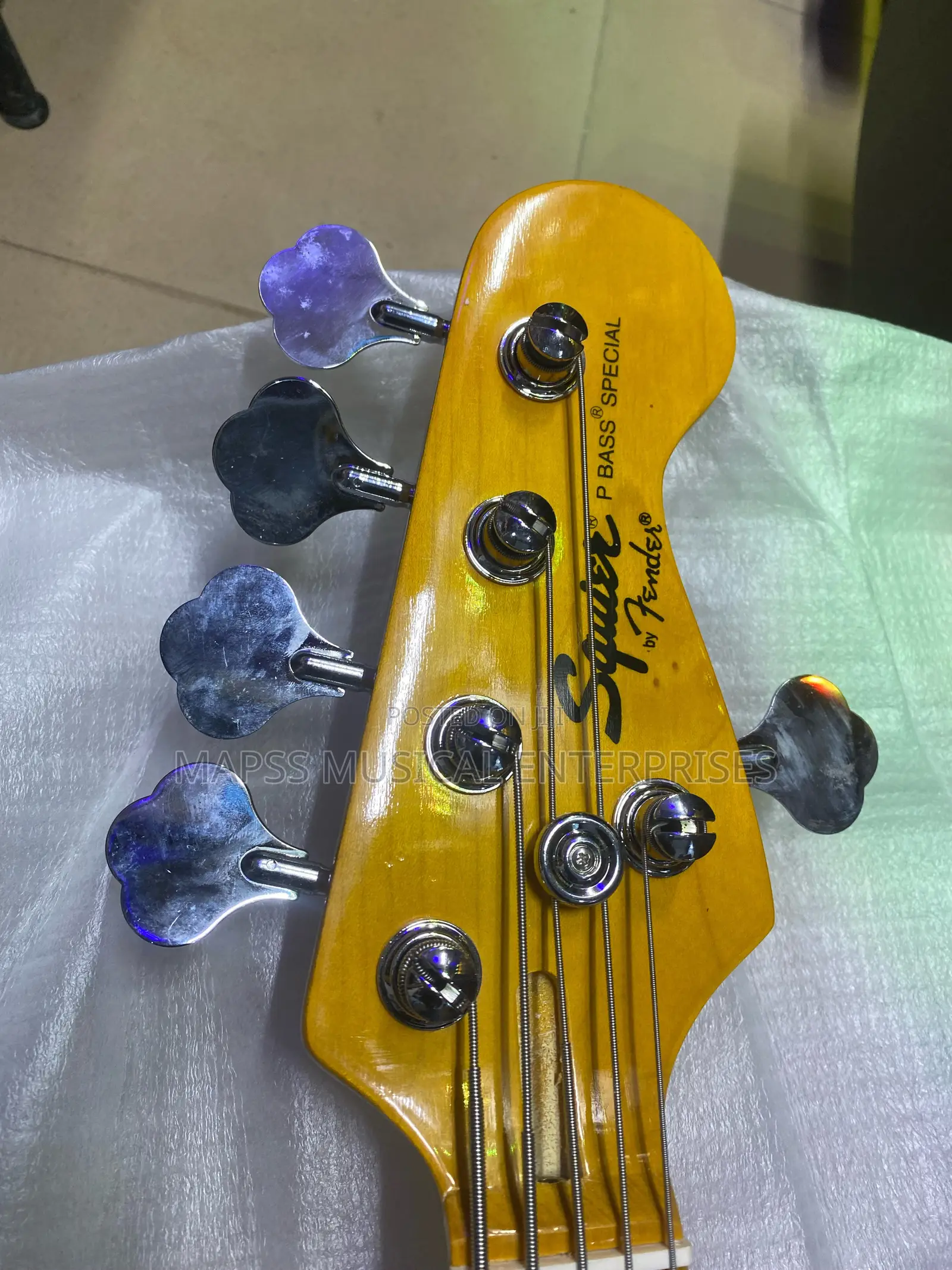 Squier Classic Vibe '70s Jazz Bass V