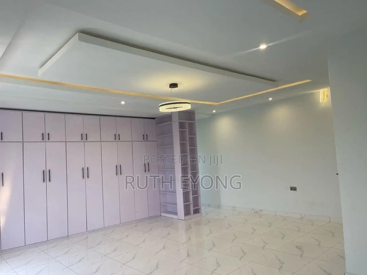 5bdrm Townhouse/Terrace in Abijo Gra, Sangotedo for sale