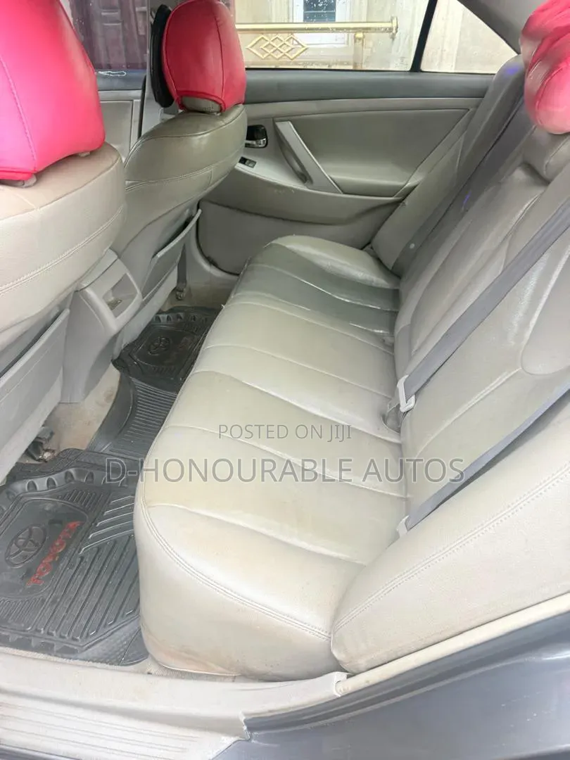 Toyota Camry LE 4dr Sedan (2.4L 4cyl 5A) 2008 Gray