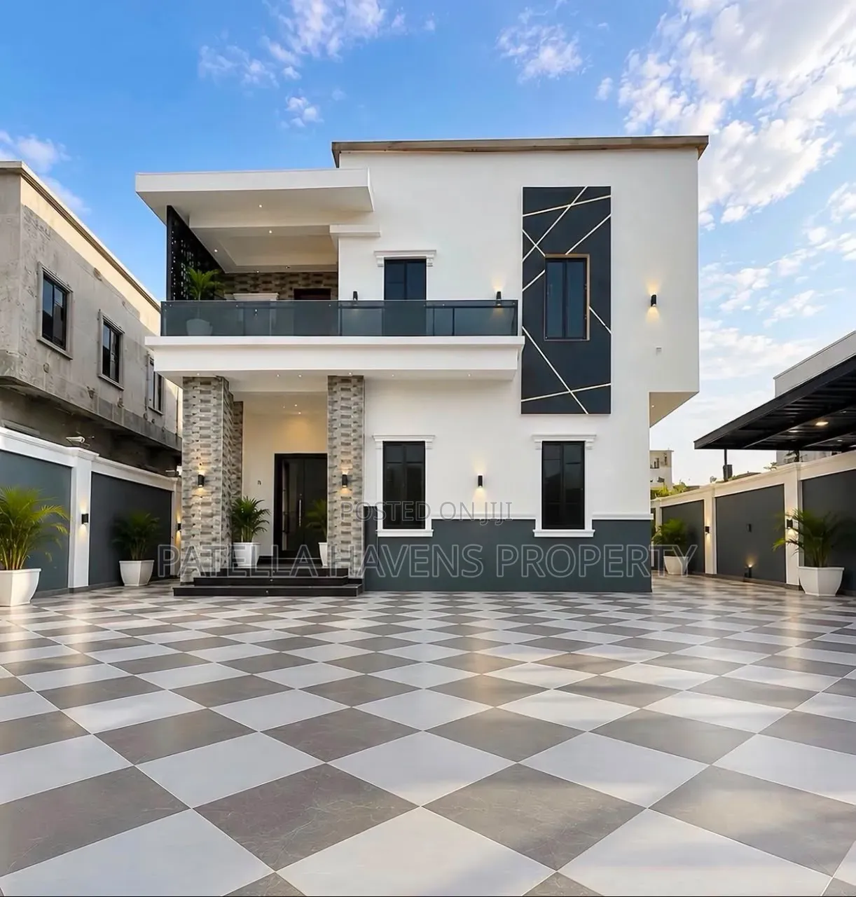 4bdrm Duplex in Life Camp for sale