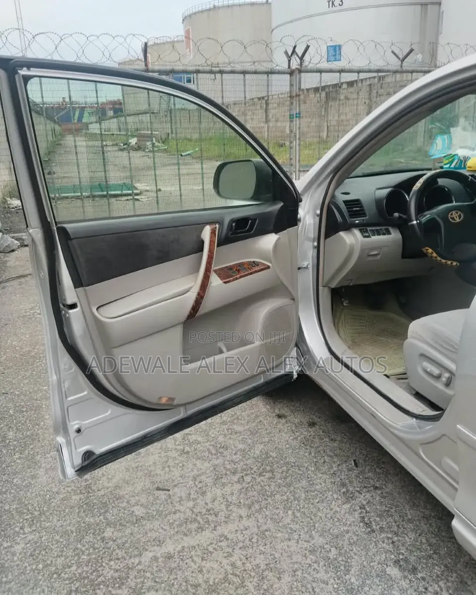 Toyota Highlander 2009 Silver