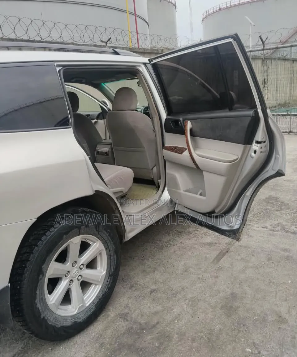 Toyota Highlander 2009 Silver