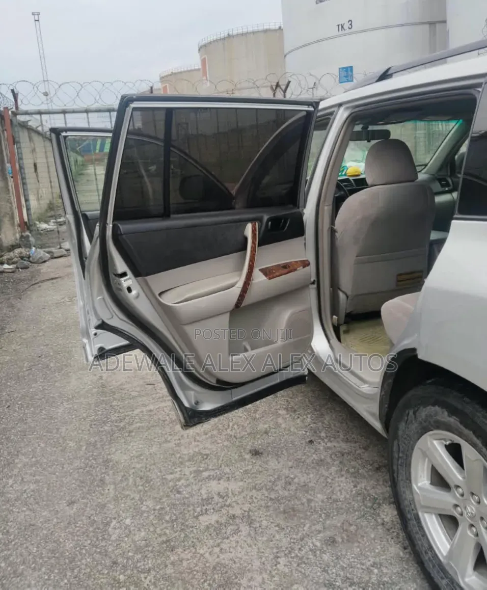 Toyota Highlander 2009 Silver