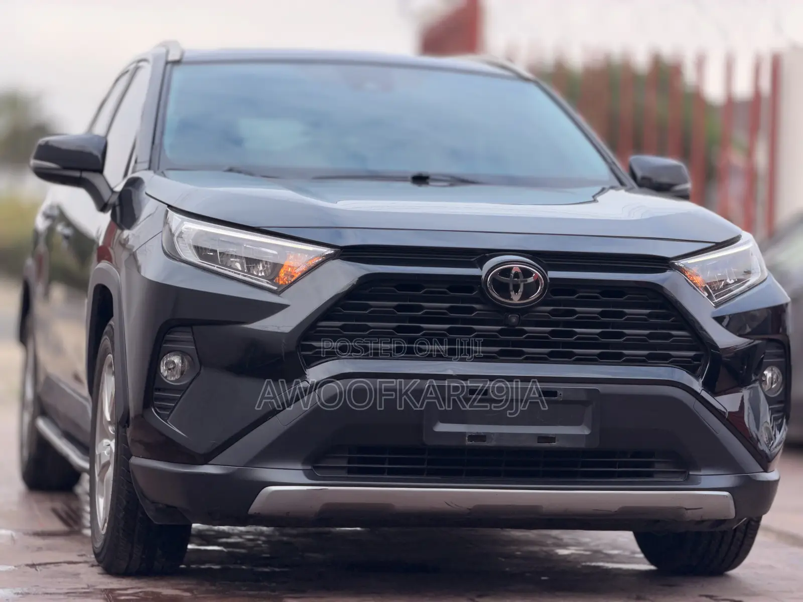 Toyota RAV4 XLE Premium 2021 Black