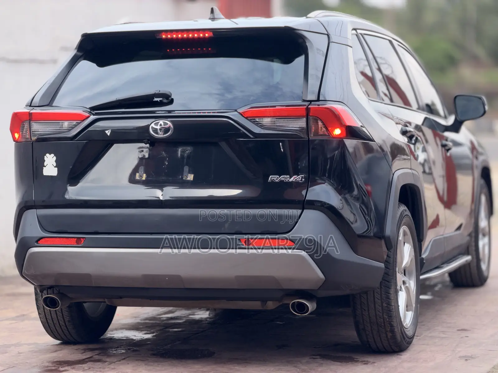 Toyota RAV4 XLE Premium 2021 Black