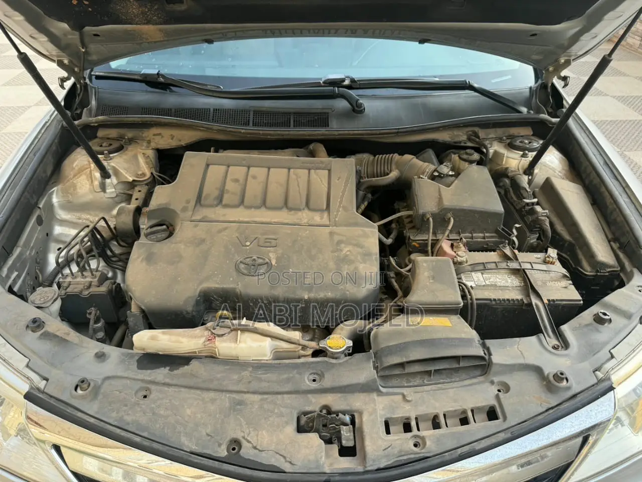 Toyota Camry XLE 4dr Sedan w/Prod. End 11/13 (3.5L 6cyl 6A) 2014 Silver