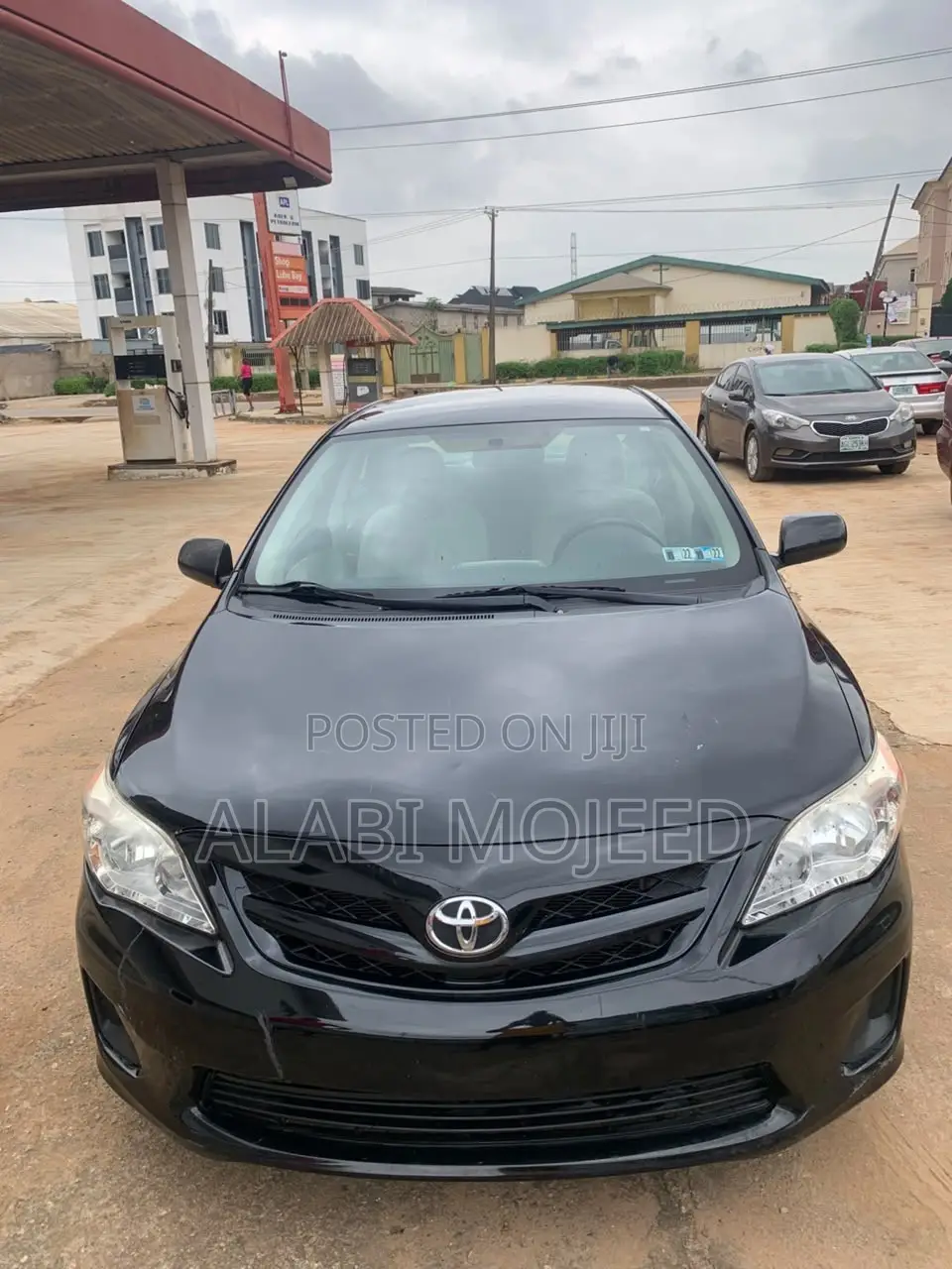 Toyota Corolla LE 4dr Sedan (1.8L 4cyl 4A) 2013 Black