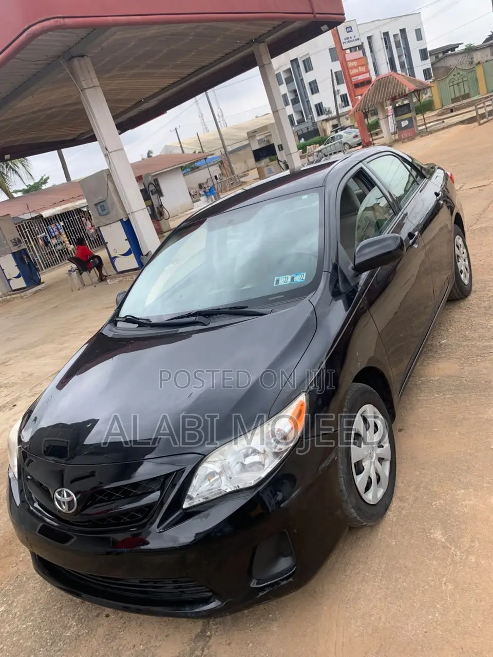 Toyota Corolla LE 4dr Sedan (1.8L 4cyl 4A) 2013 Black