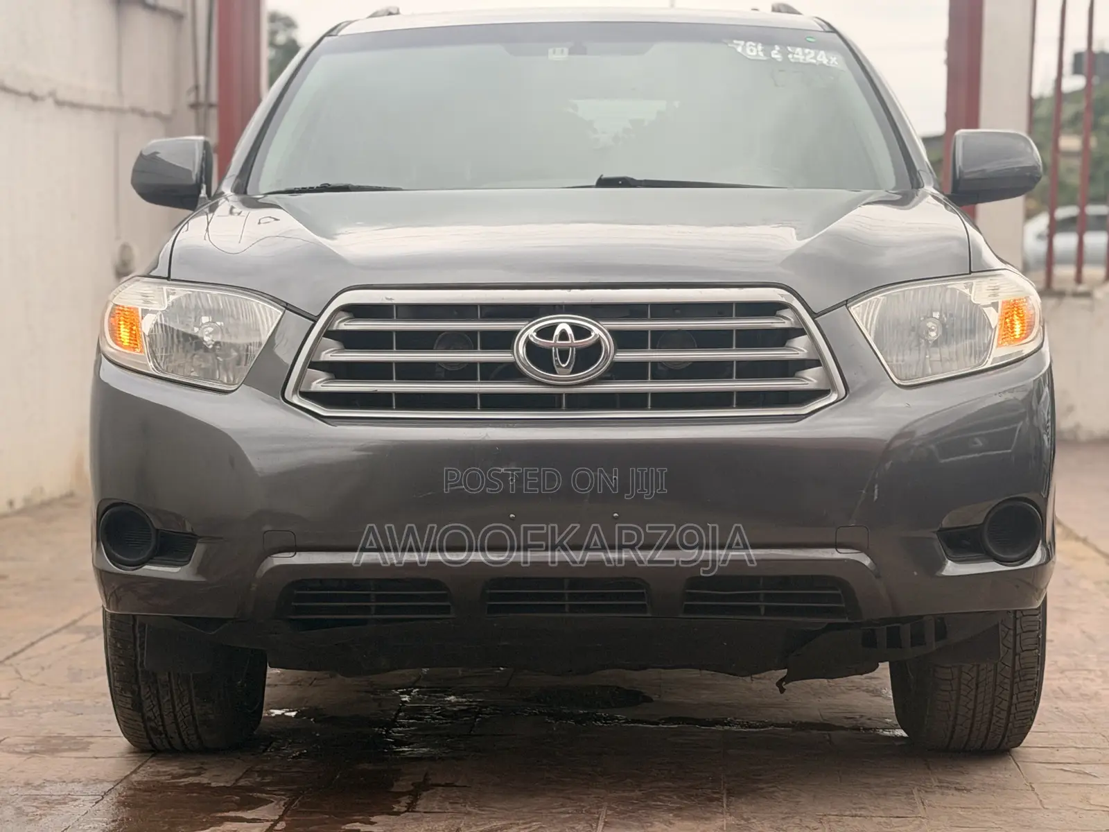 Toyota Highlander Base 2010 Gray