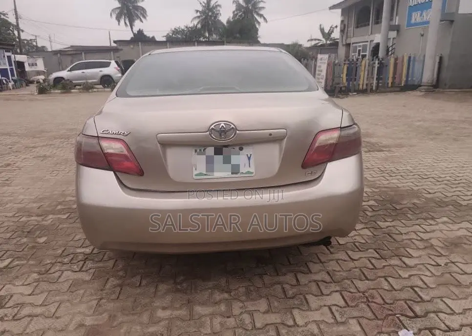 Toyota Camry LE 4dr Sedan (2.4L 4cyl 5A) 2008 Gold