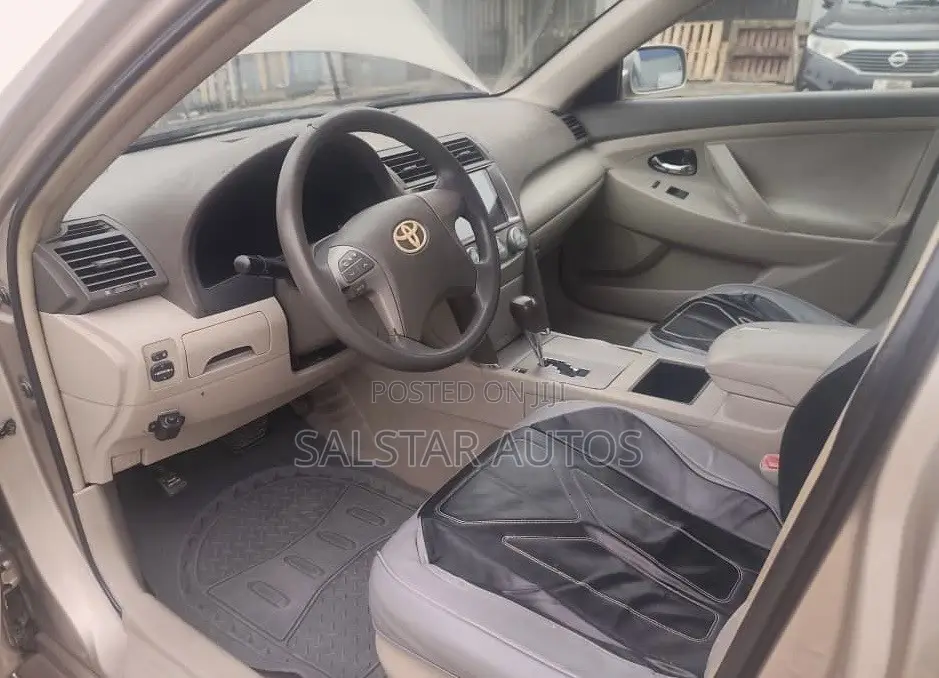 Toyota Camry LE 4dr Sedan (2.4L 4cyl 5A) 2008 Gold