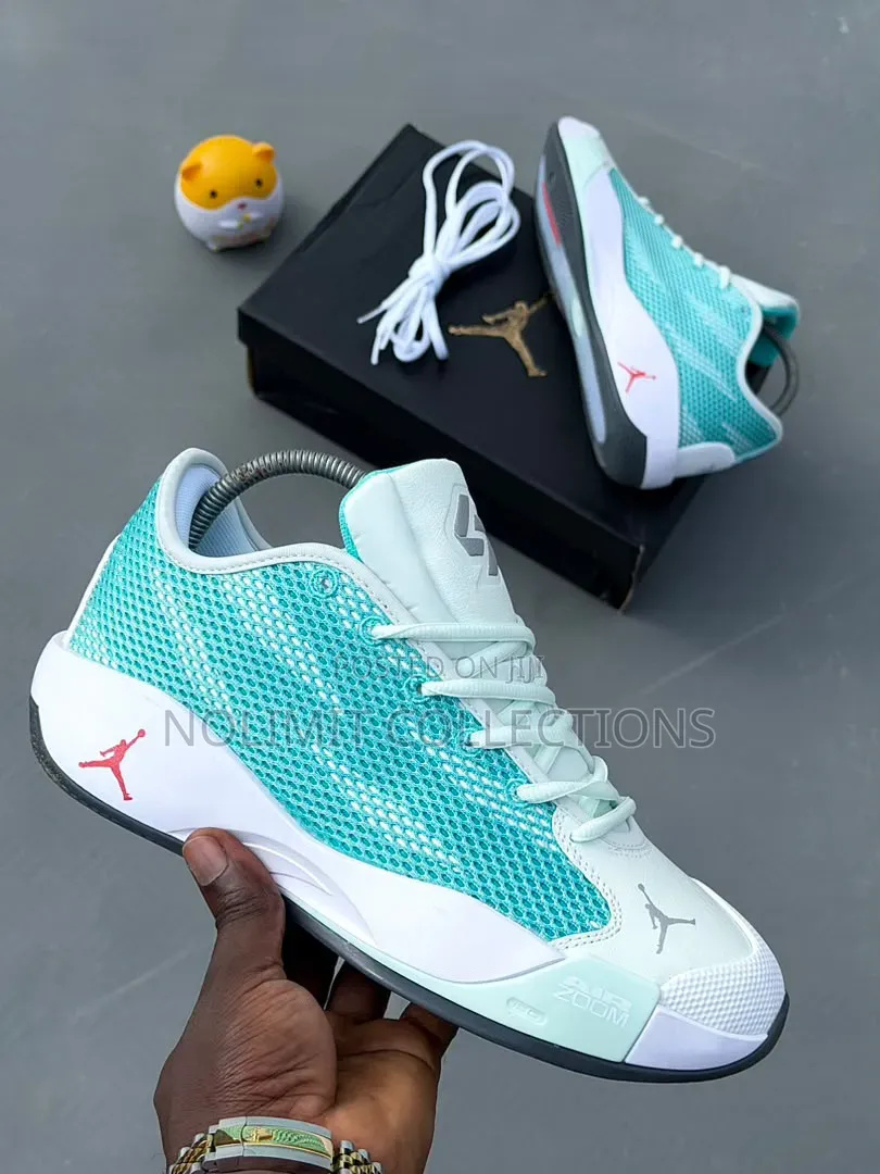 Jordan Luca 77 Sneakers