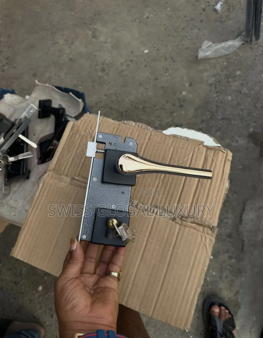 Turkey Door Handle Complete With the Engine,