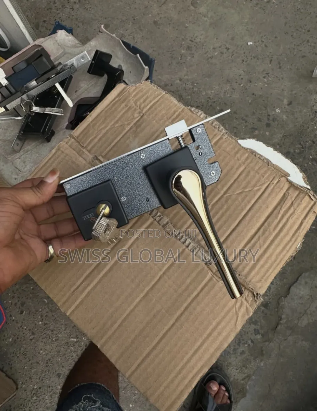 Turkey Door Handle Complete With the Engine,
