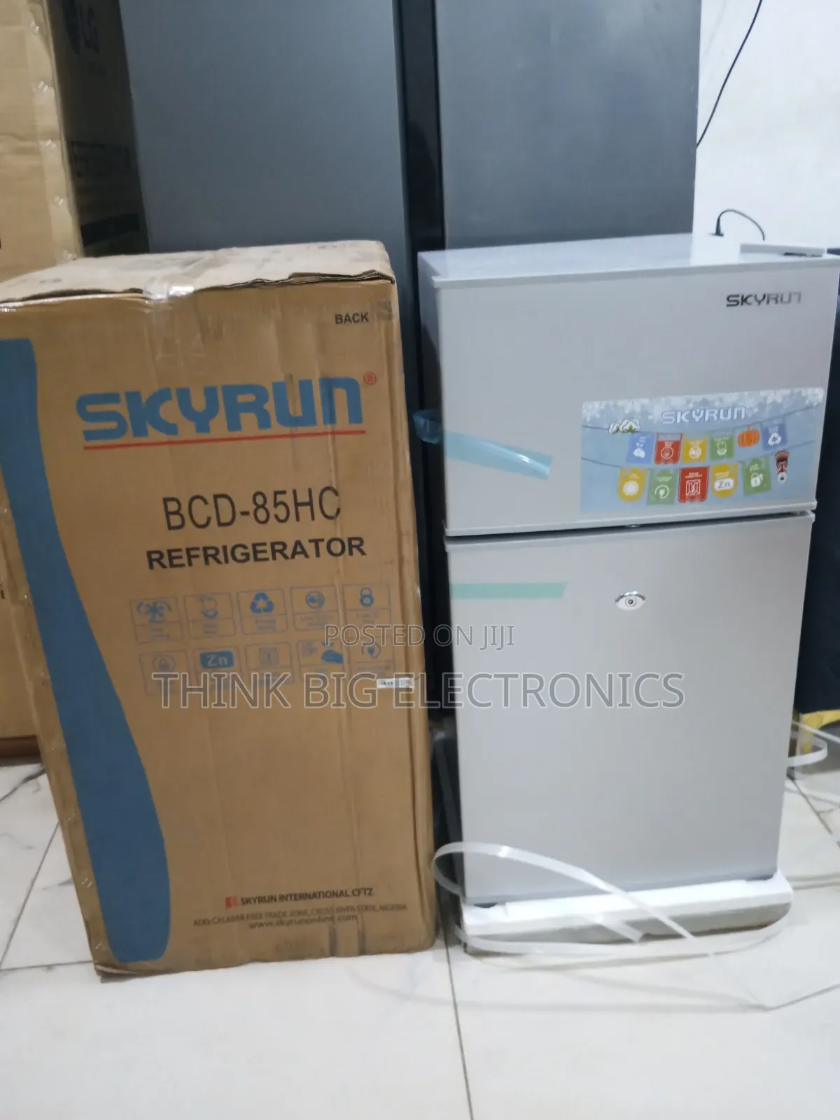 Skyrun Small Space Double Door Top Freezer Refrigerator -