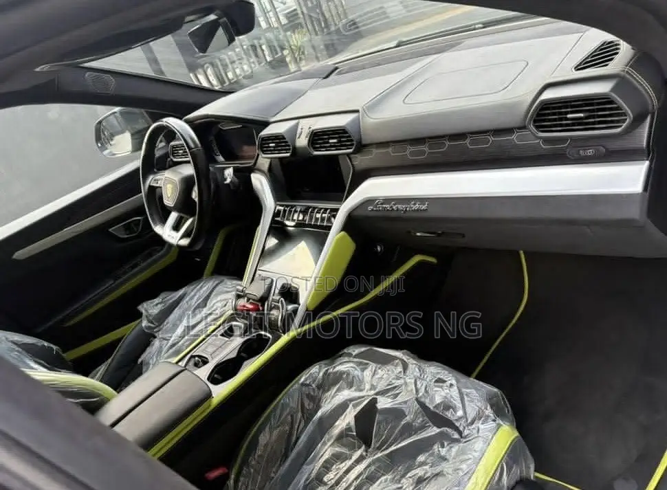 Lamborghini Urus Base 4dr AWD 2020 Gray