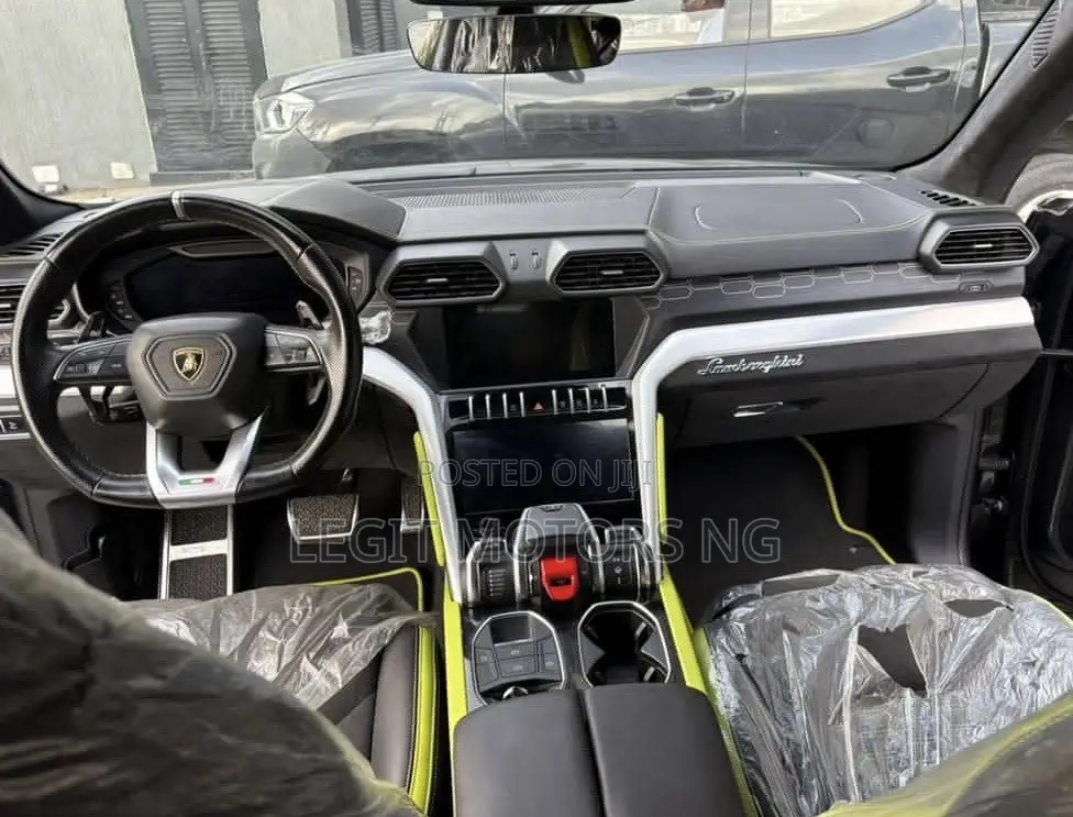 Lamborghini Urus Base 4dr AWD 2020 Gray
