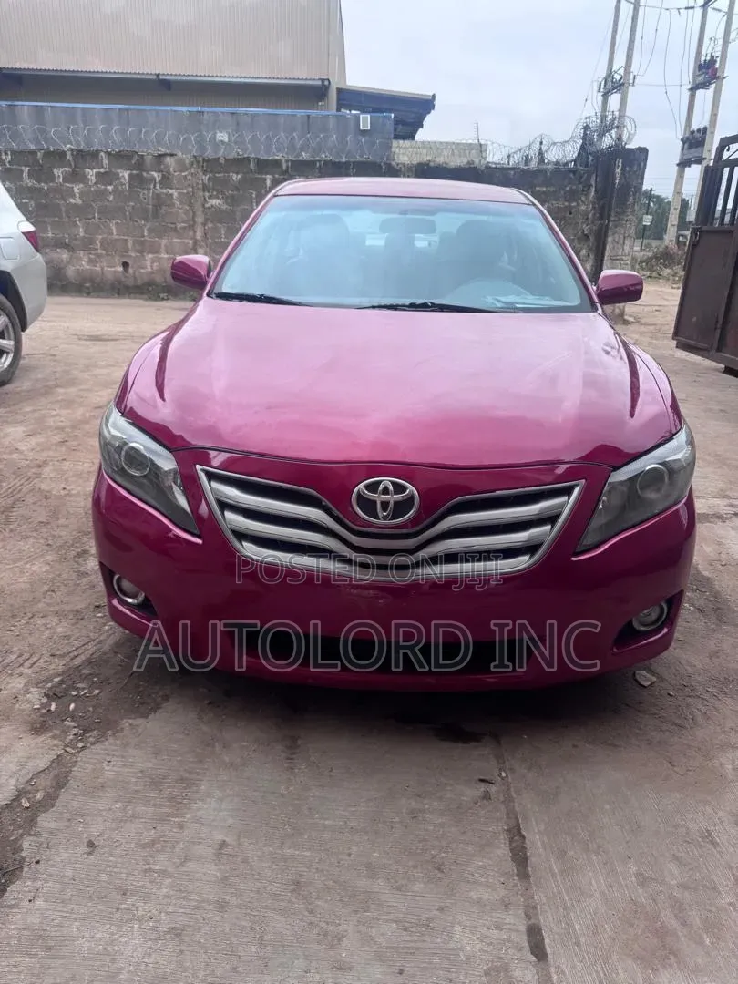 Toyota Camry LE 4dr Sedan (2.5L 4cyl 6AM) 2010 Red