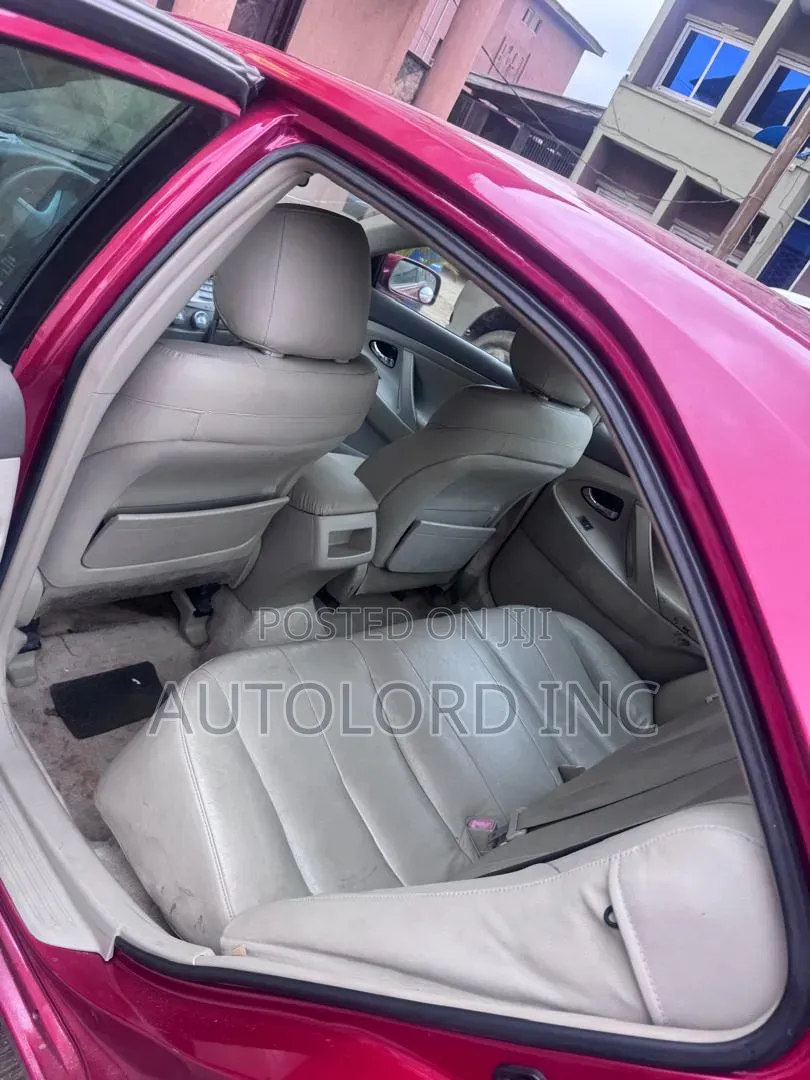 Toyota Camry LE 4dr Sedan (2.5L 4cyl 6AM) 2010 Red