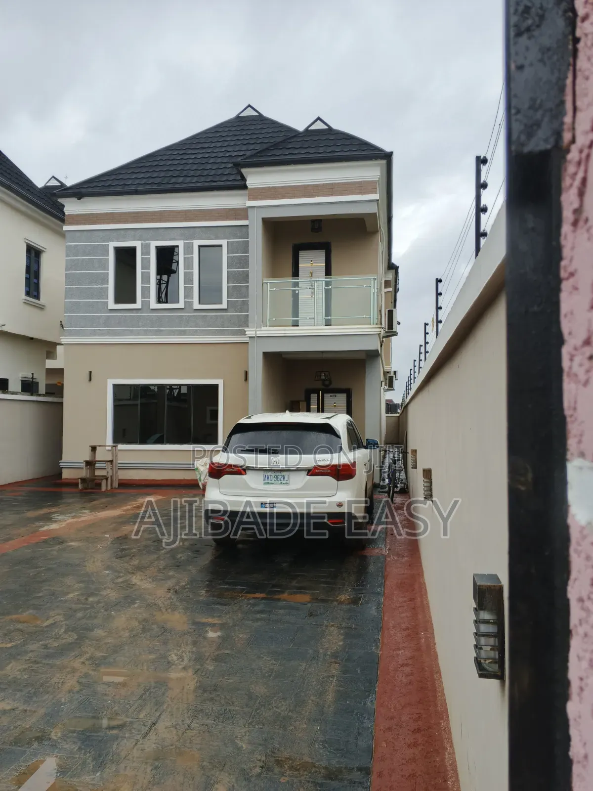 5bdrm Duplex in Cooperative Estate, Ayobo for sale