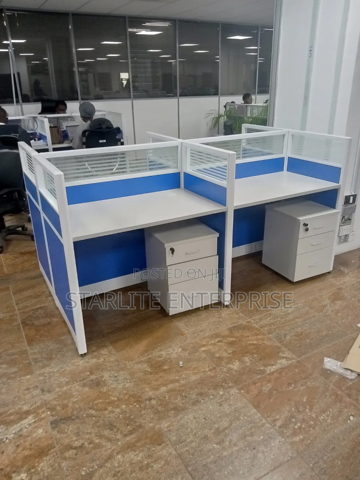 Workstations Table