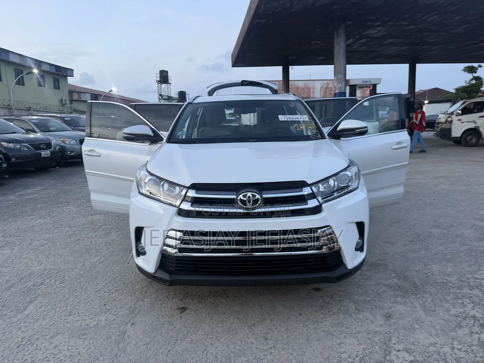 Toyota Highlander XLE V6 4x4 (3.5L 6cyl 6A) 2016 White