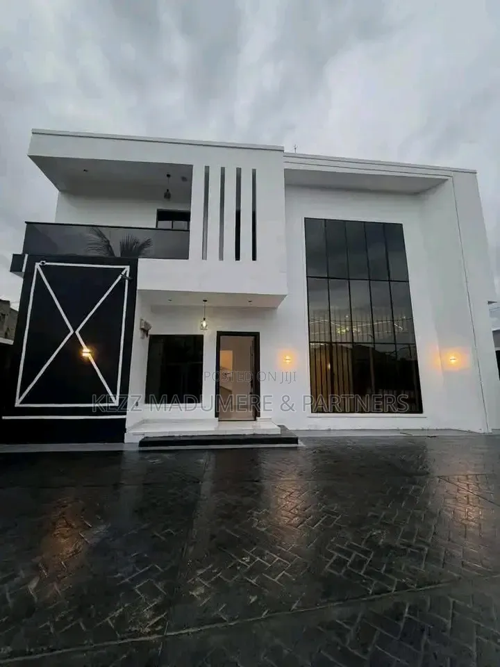4bdrm Duplex in New Gra Port for sale